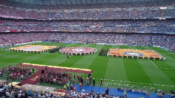Interior de Santiago Bernabéu Stadium. 