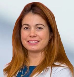 Dra. Elena Bravo Brañas Los 10 mejores cirujanos de blefaroplastia en Madrid