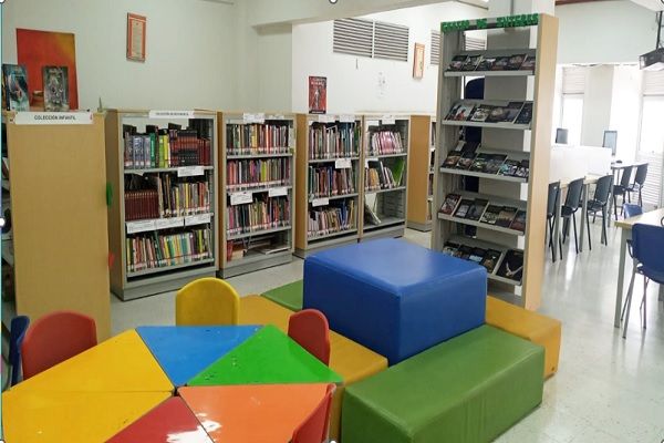 Biblioteca Pública Miguel Hernández