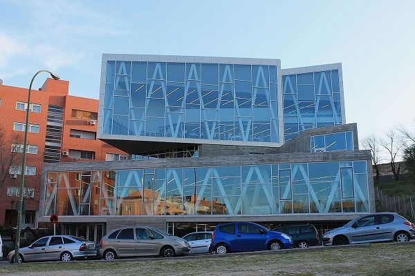 Biblioteca Pública Municipal Ana María Matute